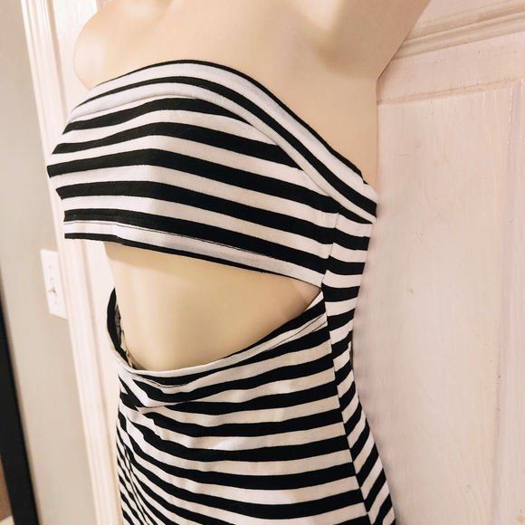 STRIPED CUTOUT TUBE BODYCON DRESS - Picture 6 of 9